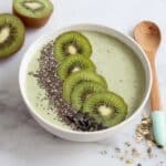 Green Smoothie Bowl with Banana, Spinach, and Seeds Recipe