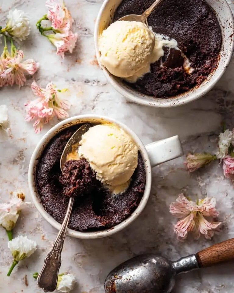 5 Minute Molten Chocolate Mug Cake Recipe